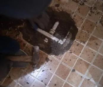 龙里卫生间漏水维修公司为您分享下卫生间渗水如何处理及注意事项